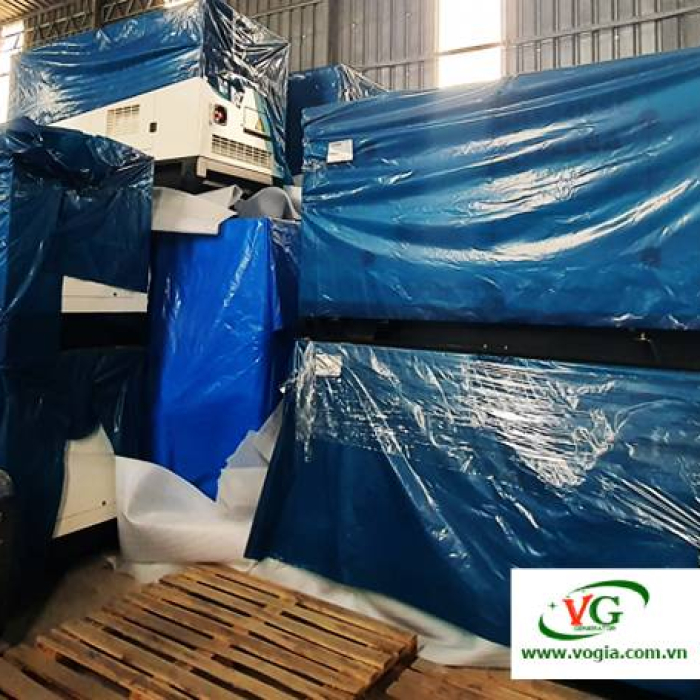 Máy phát điện 140KVA Hyundai 3 pha chạy dầu Diesel DHY150KSE