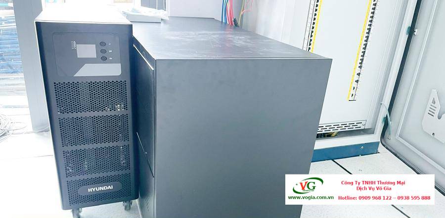 Bộ Lưu Điện UPS 15KVA Online 3 pha Hyundai HD-15KH Tower