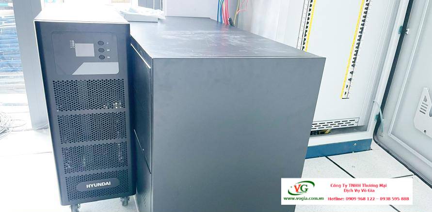 Bộ Lưu Điện UPS 30KVA/27KW Online 3 pha HD-30K3 Hyundai Tower