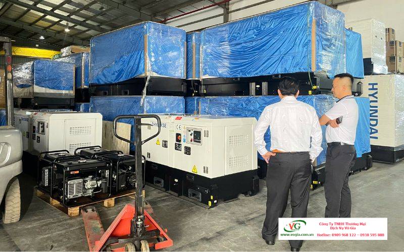 Máy phát điện 10kVA chạy dầu 3 pha Hyundai HD11000SE-3