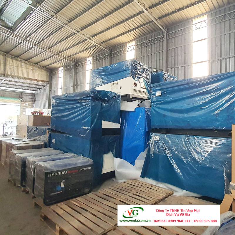 Máy phát điện 110KVA Hyundai Chạy Dầu Diesel 3 pha DHY125KSE