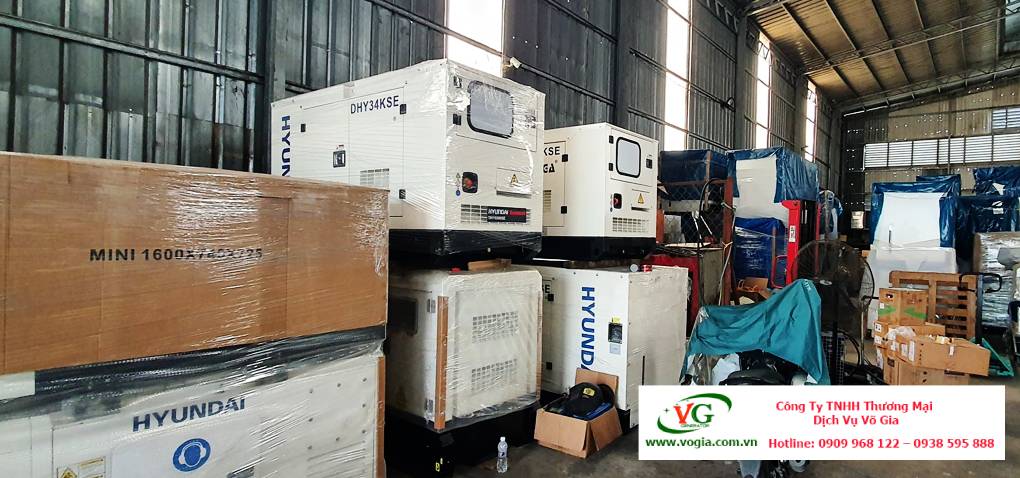 Máy phát điện 140KVA Hyundai 3 pha chạy dầu Diesel DHY150KSE