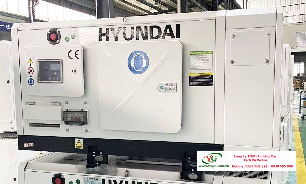 Máy phát điện 50KVA -55KVA Hyundai DHY55KSE-3 pha chạy dầu Diesel