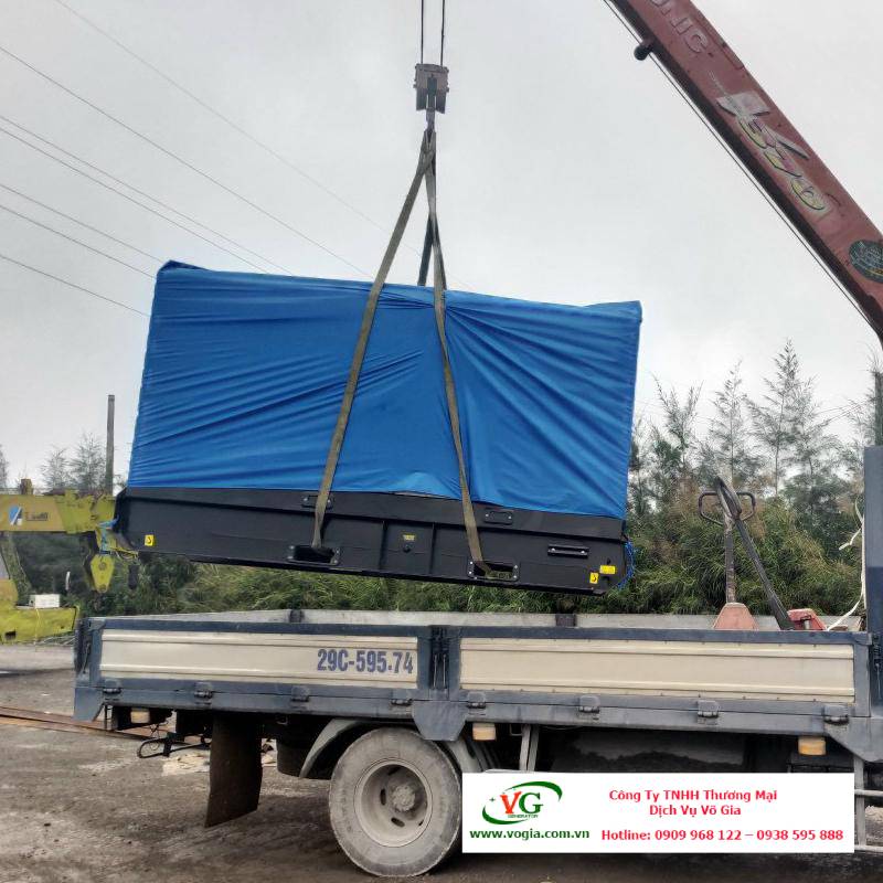 Máy phát điện 75KVA diesel Hyundai DHY85KSE-3 pha với vỏ chống ồn đồng bộ