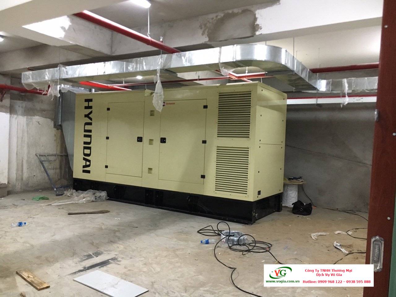 Máy phát điện 75KVA diesel Hyundai DHY85KSE-3 pha với vỏ chống ồn đồng bộ