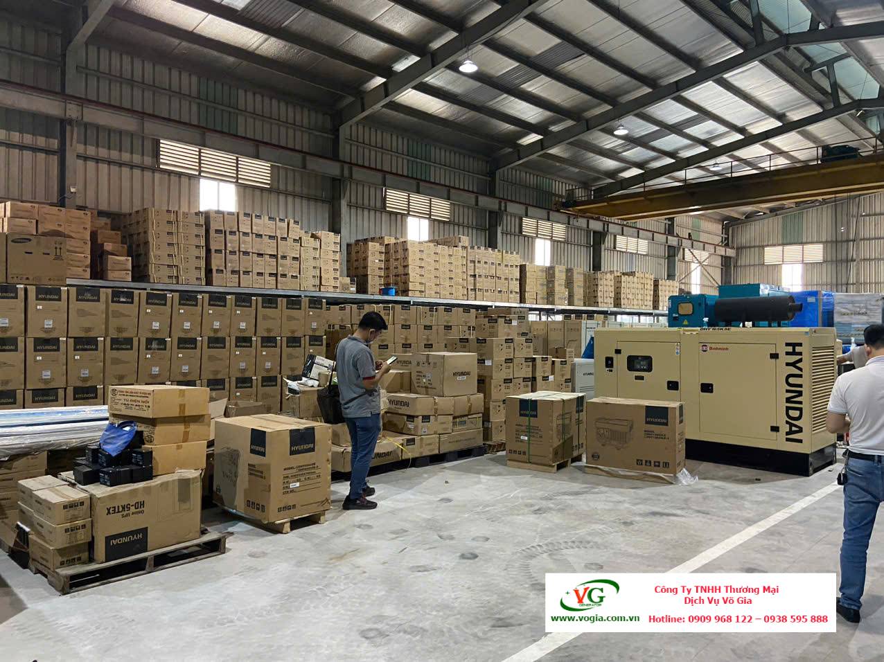Máy phát điện chạy xăng 12.5kVA – 13.75kVA Hyundai HY11500LE