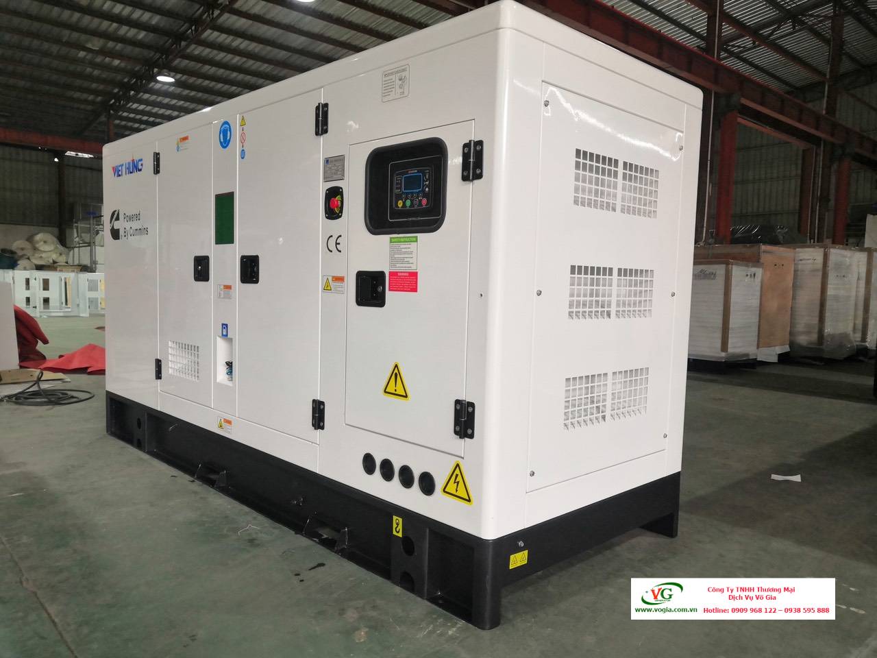 Máy phát điện Cummins 100kVA 3 pha chạy dầu nhập khẩu