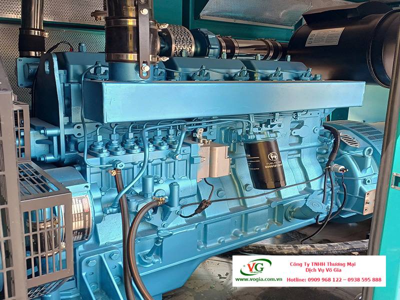 Máy phát điện Cummins 200kVA 3 pha chạy dầu – Hàng nhập khẩu có vỏ chống ồn