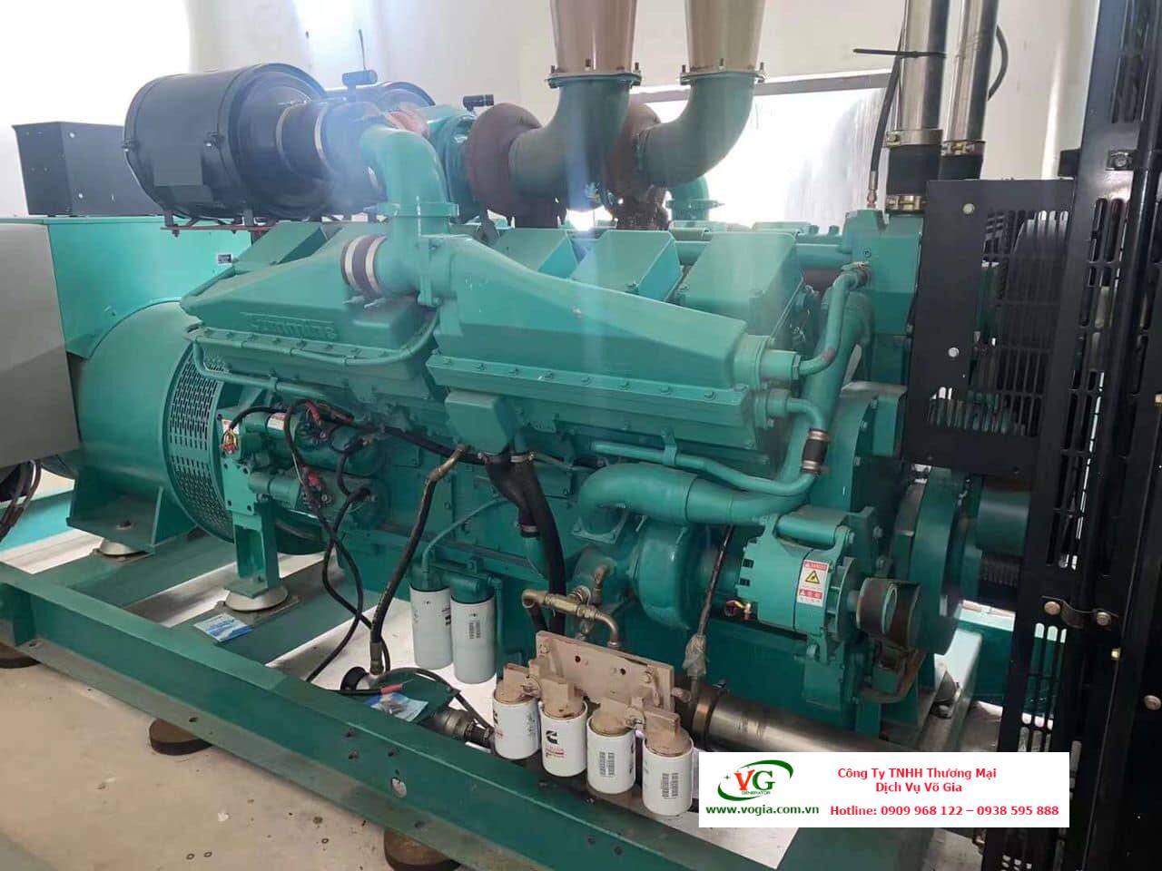 Máy phát điện Cummins 320kVA – 350kVA có vỏ chống ồn đồng bộ