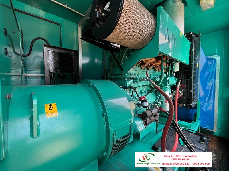 Máy phát điện Cummins 360kVA – 400kVA có vỏ chống ồn đồng bộ