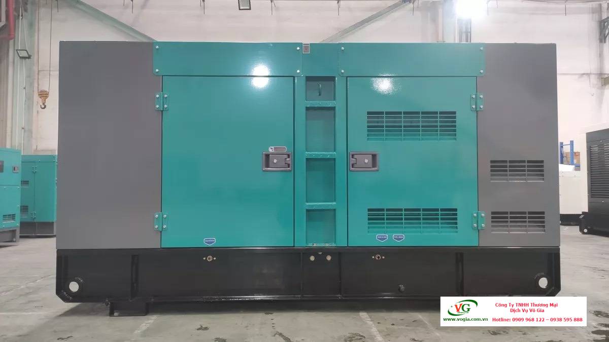 Máy phát điện Cummins 40kVA 3 pha chạy dầu – Hàng nhập nguyên chiếc có vỏ chống ồn